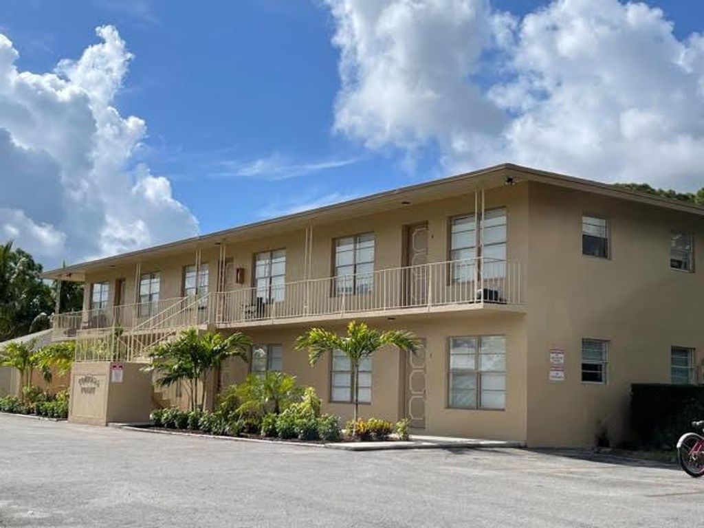 Photo of 4606 SE Binnacle Way #2, Stuart, FL 34997 (MLS # R10738734)