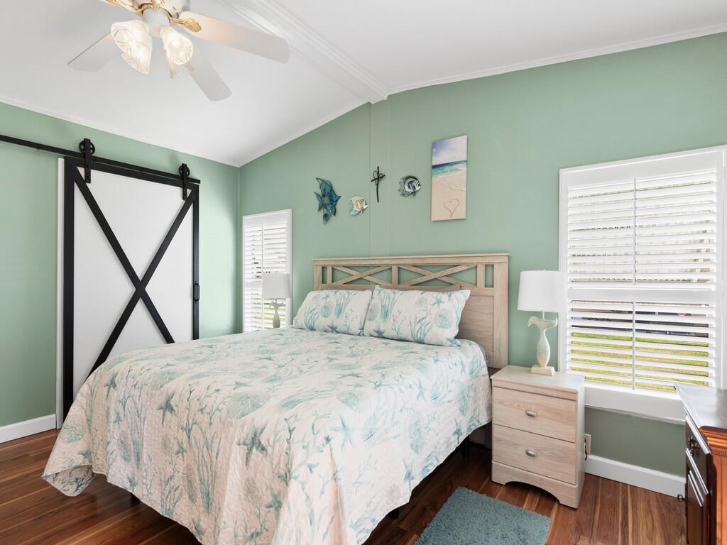 TROPICAL ISLES - Residential