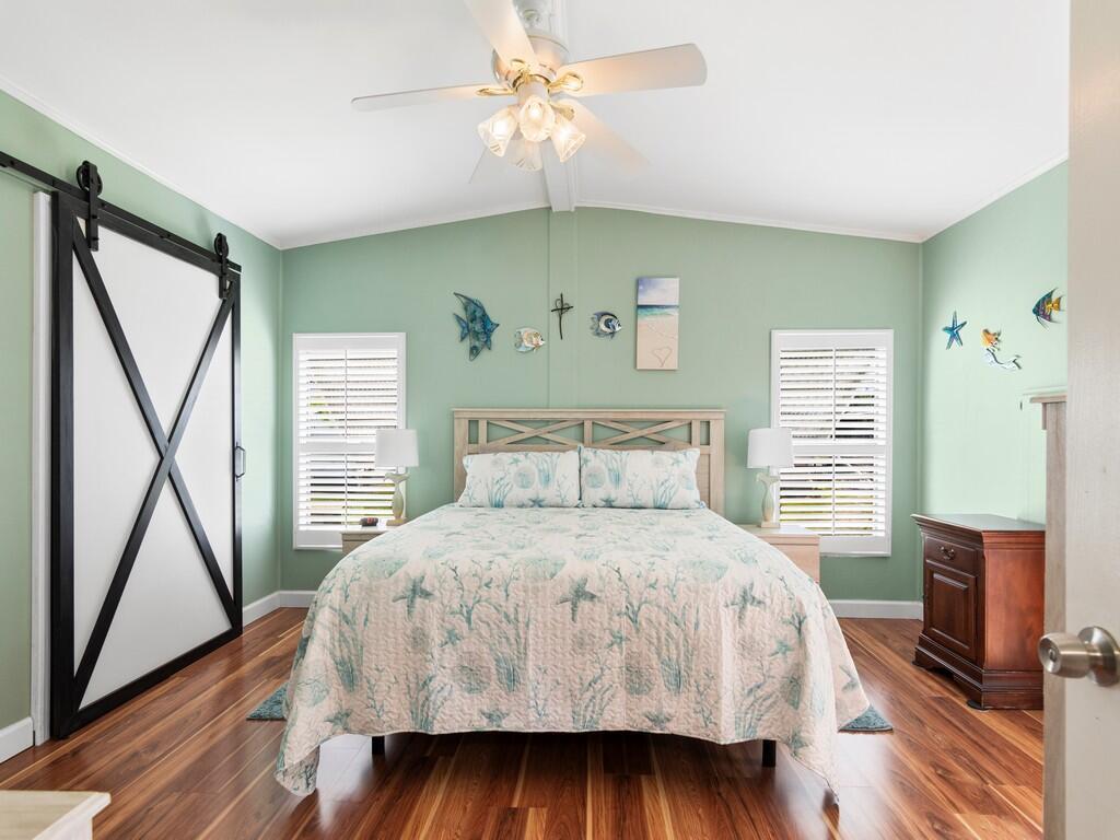 TROPICAL ISLES - Residential