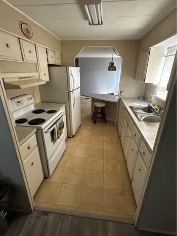 Spanish Lakes - Residential