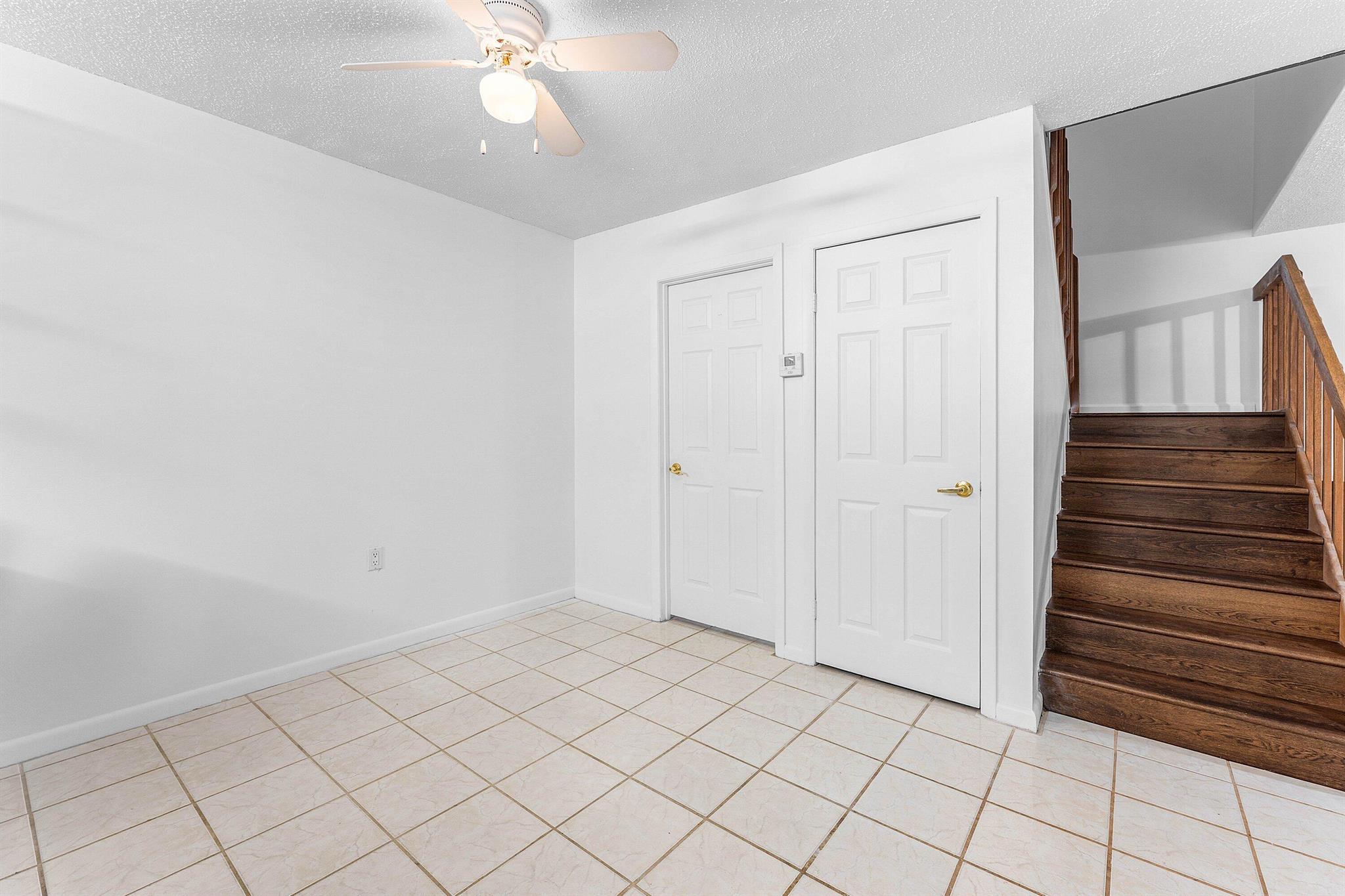 GARDEN LAKES AND GARDEN S - Residential