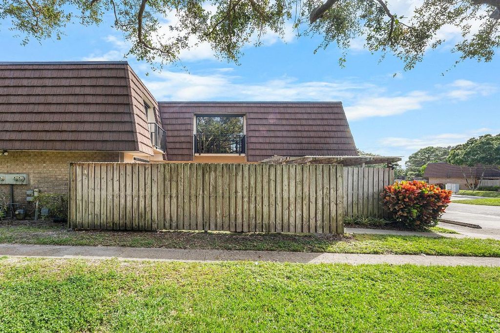 Photo of 1214 12th Lane, Palm Beach Gardens, FL 33418 (MLS # R11139399)