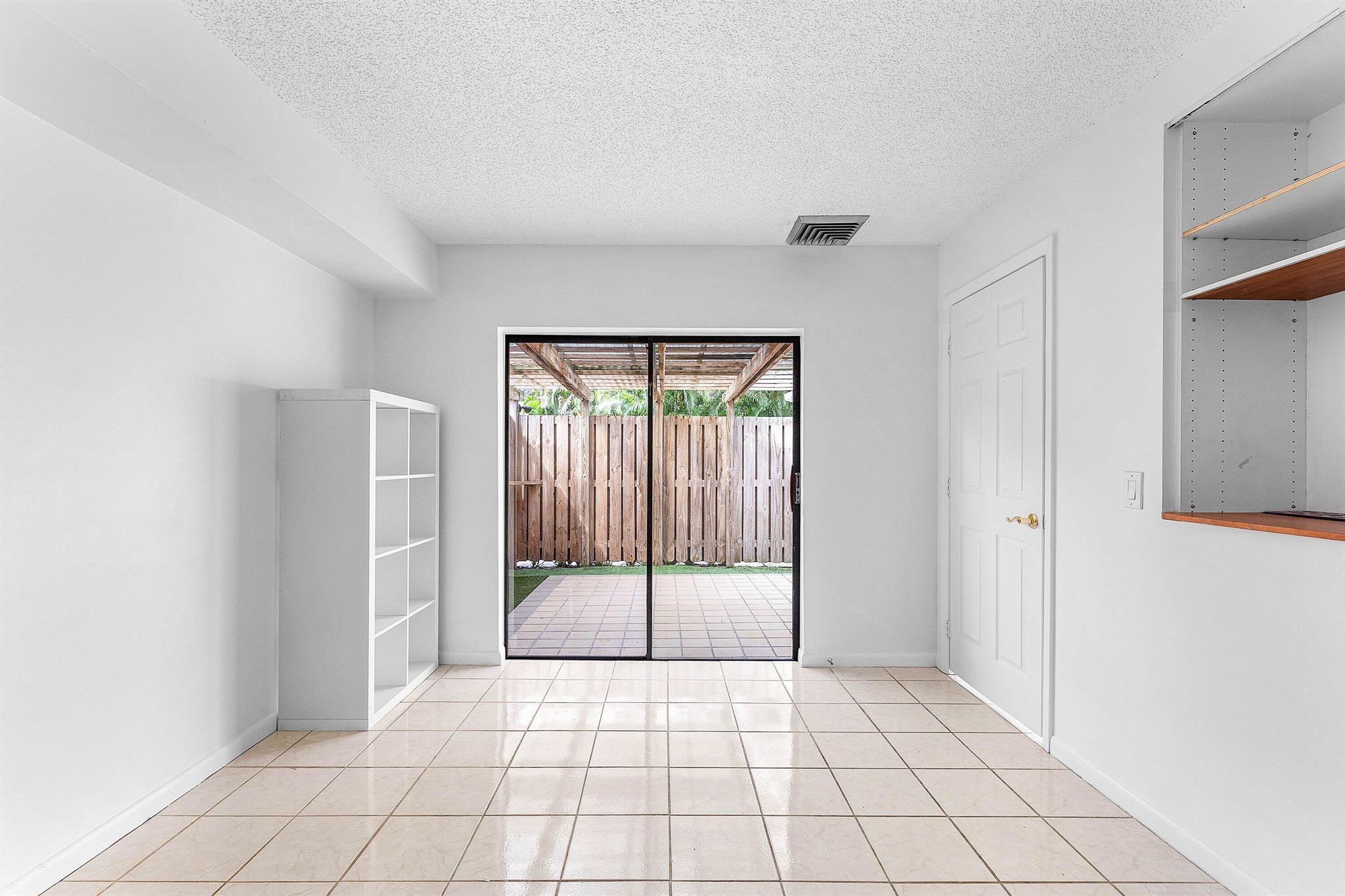 GARDEN LAKES AND GARDEN S - Residential