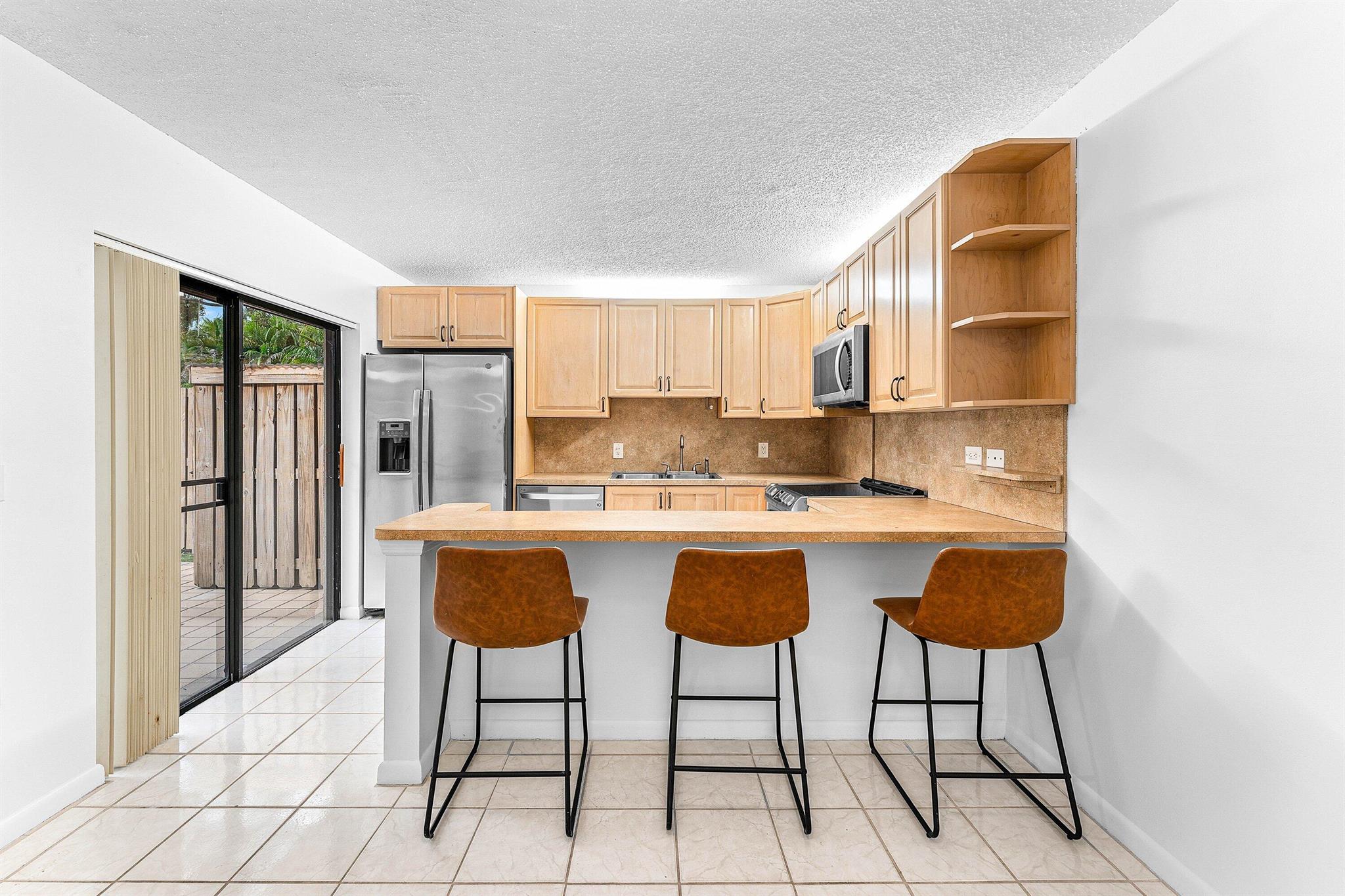 GARDEN LAKES AND GARDEN S - Residential