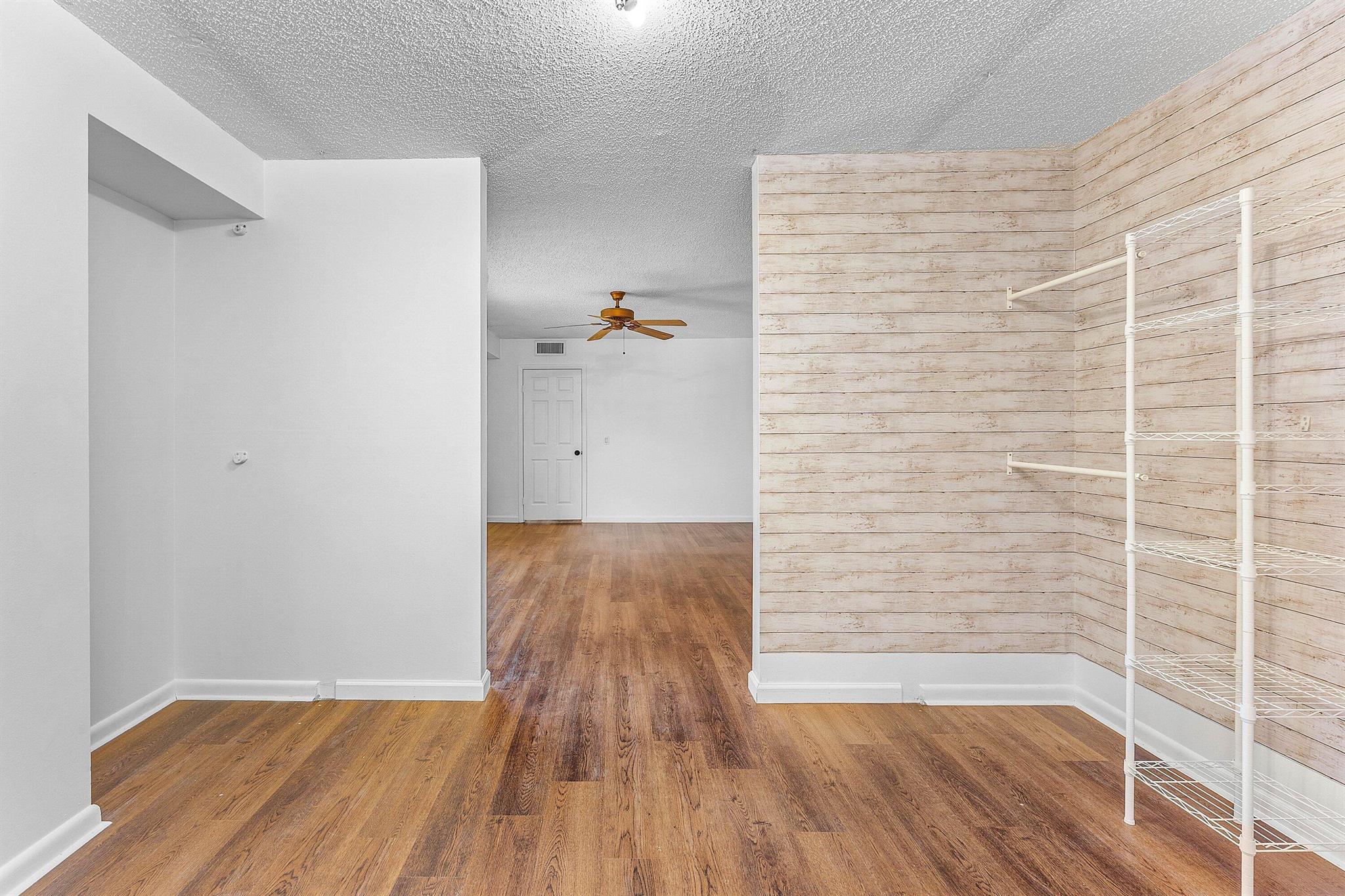 GARDEN LAKES AND GARDEN S - Residential