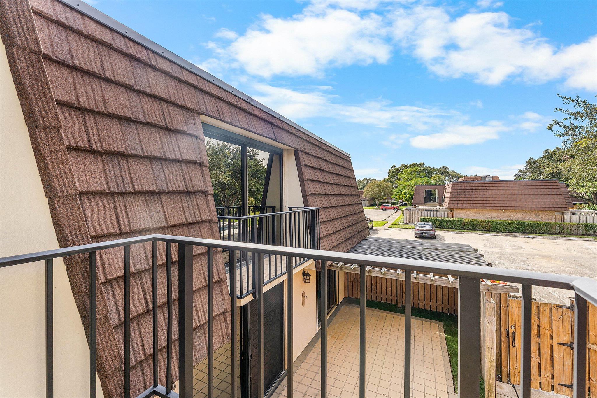 GARDEN LAKES AND GARDEN S - Residential