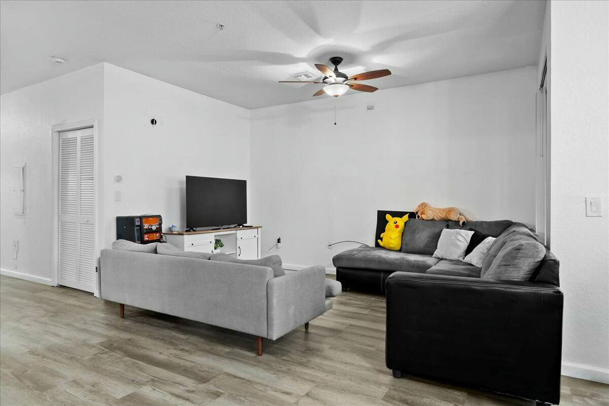 SHOMA COURTYARDS - Residential Lease