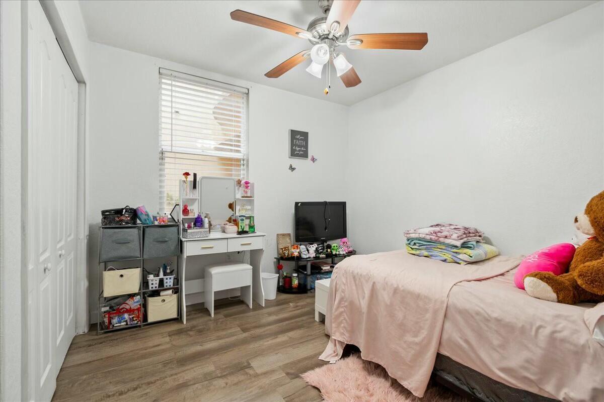 SHOMA COURTYARDS - Residential Lease