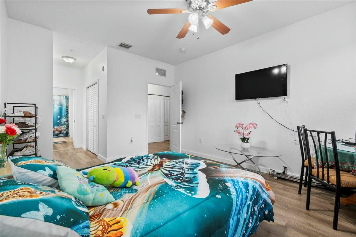 SHOMA COURTYARDS - Residential Lease