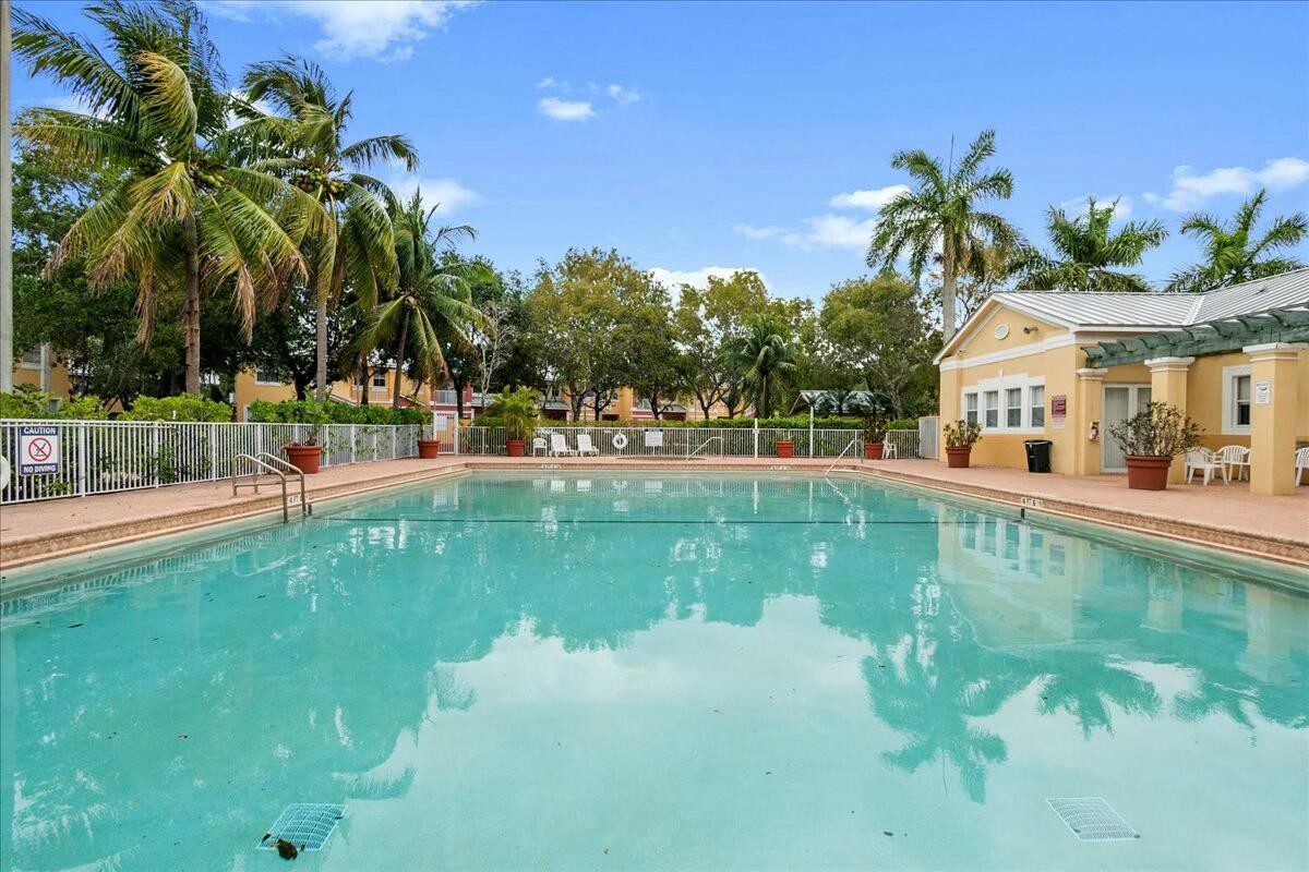 SHOMA COURTYARDS - Residential Lease