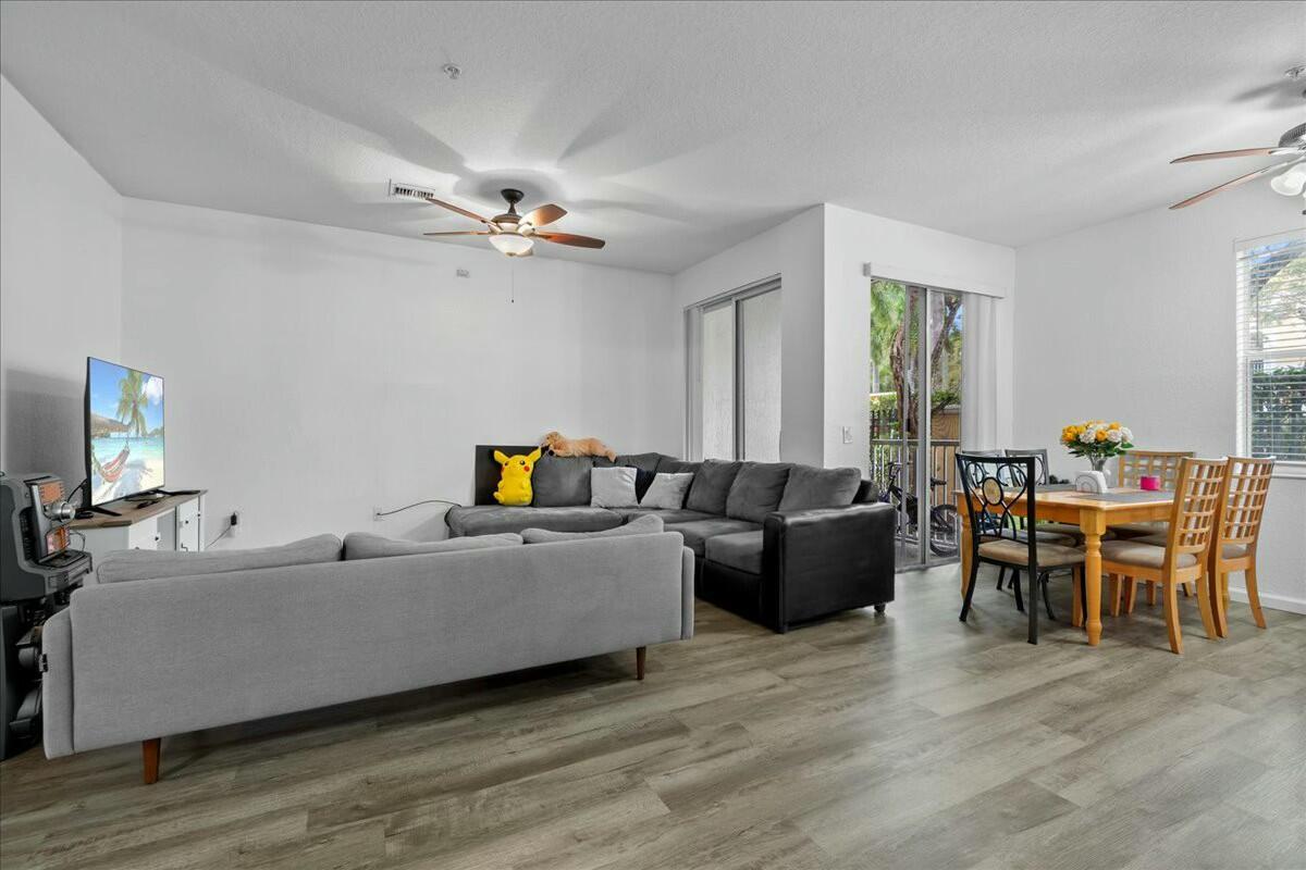 SHOMA COURTYARDS - Residential Lease