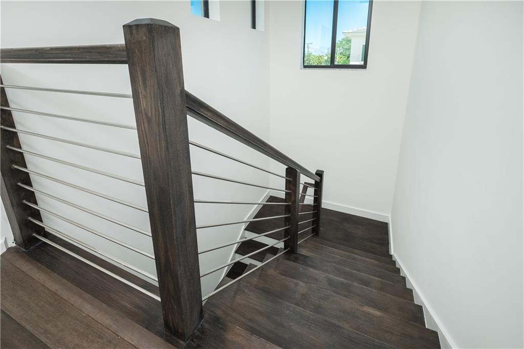 33 URBAN PLACE - Residential