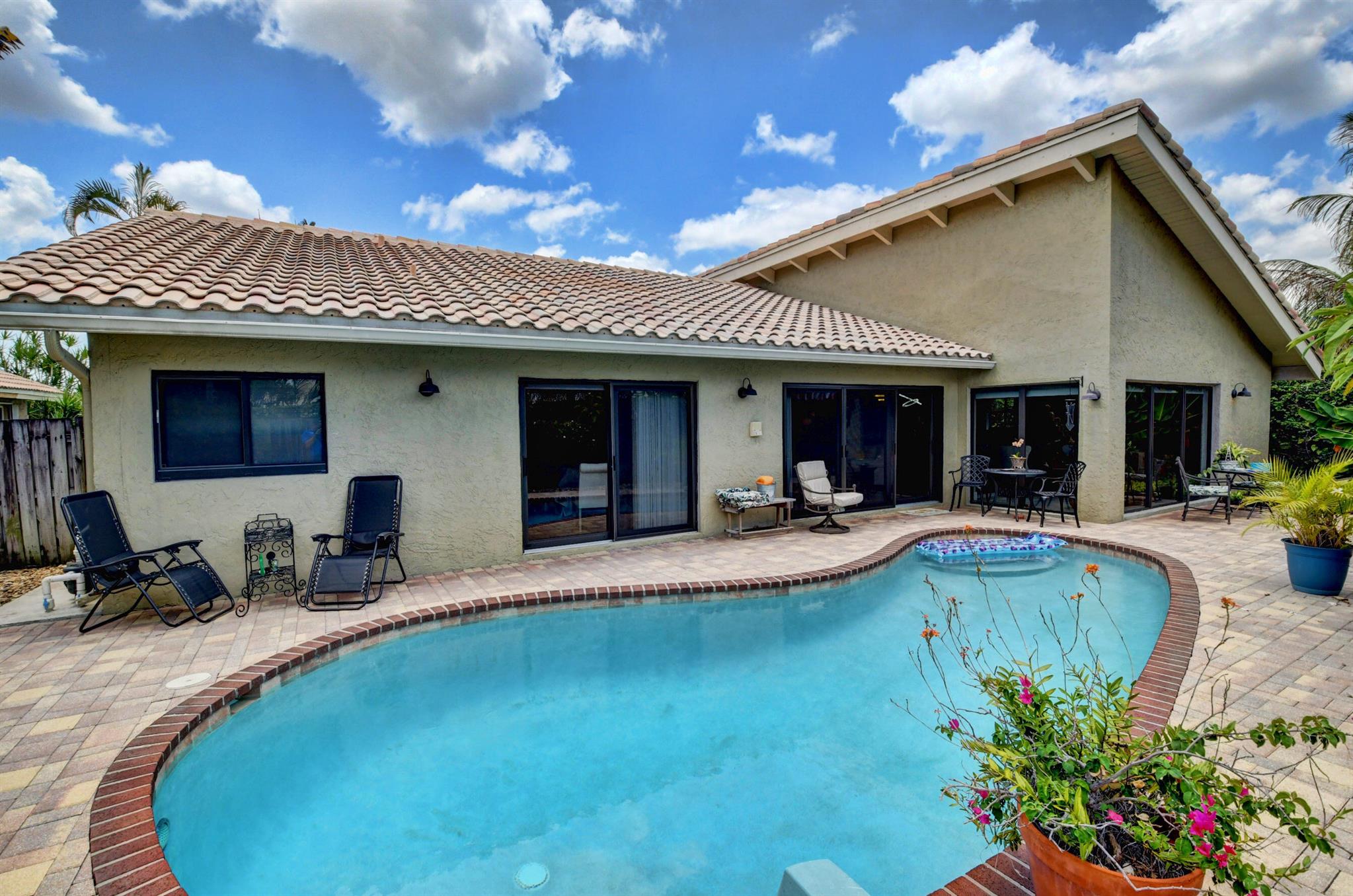 BOCA ALTA - Residential Lease