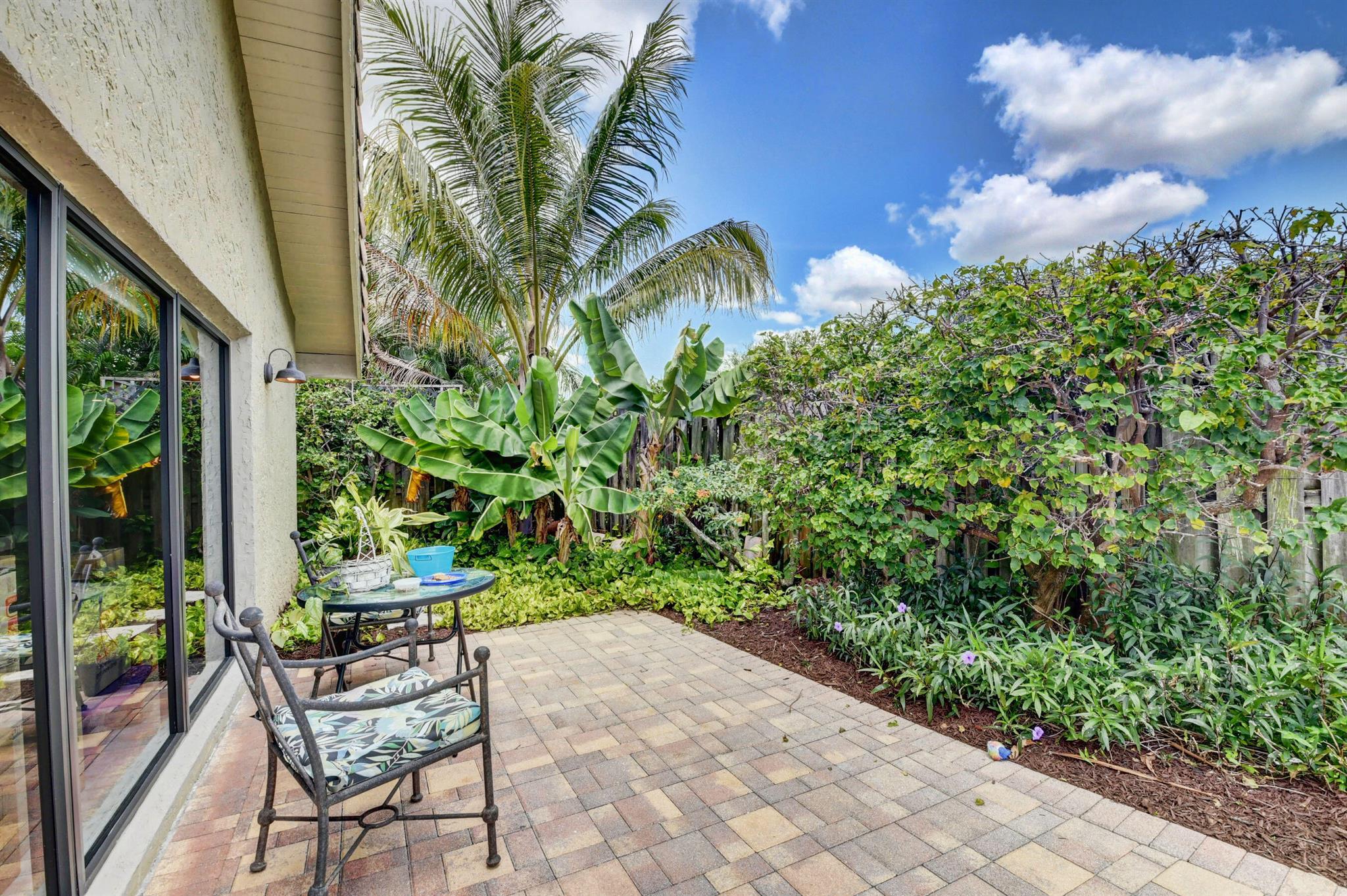 BOCA ALTA - Residential Lease