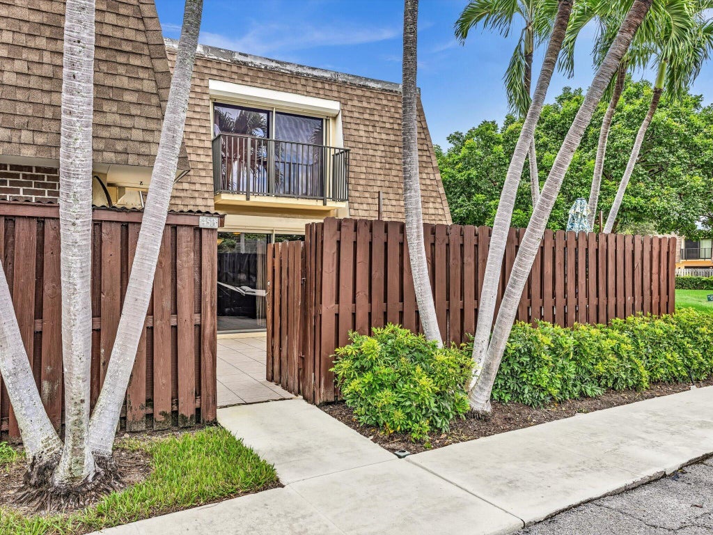 Photo of 2895 SW 22nd Circle #45B, Delray Beach, FL 33445 (MLS # B26080015)