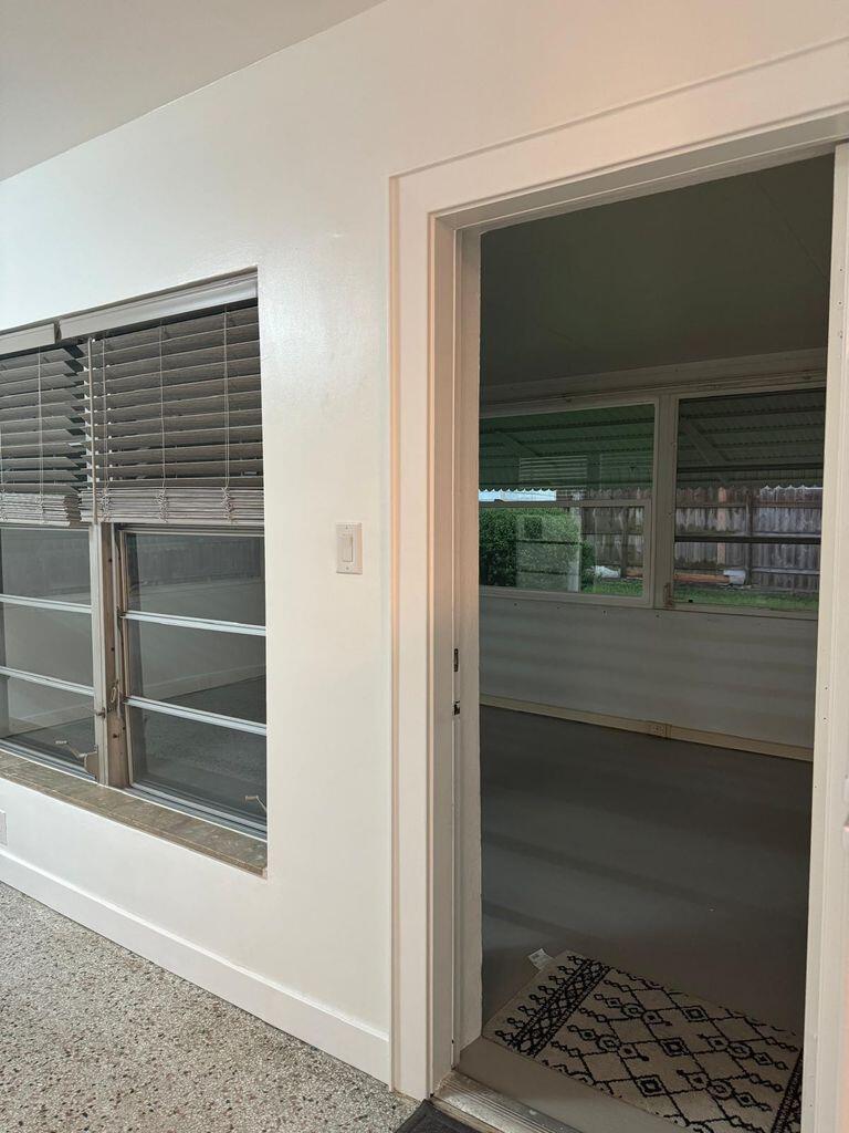 LAKEVIEW PARK RIVIERA BEA - Residential Lease