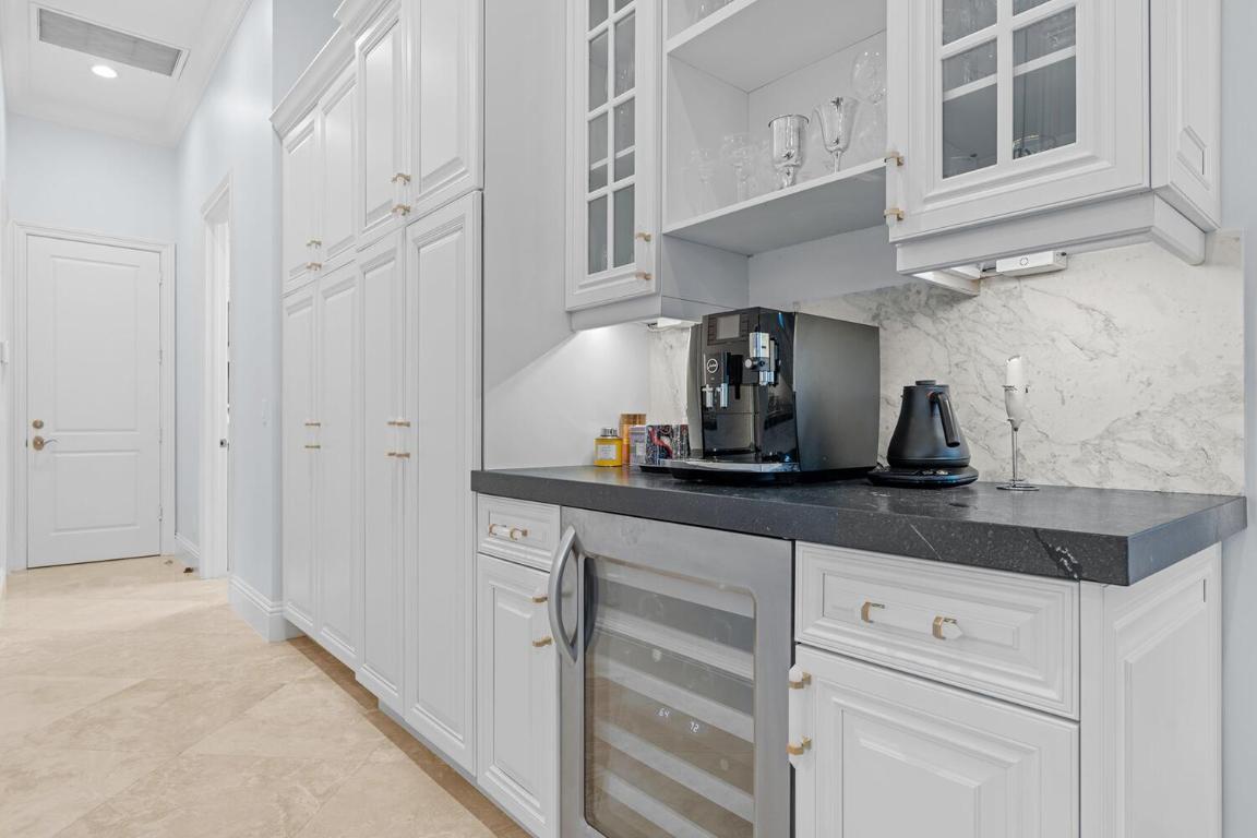 LAKE ROGERS ISLE UNIT E IN - Residential