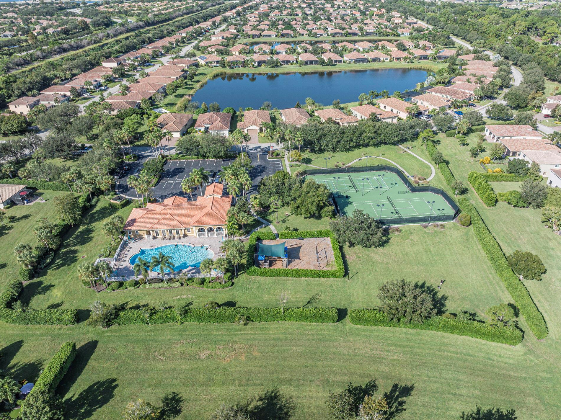 VEROLAGO PHASE 5 - Residential