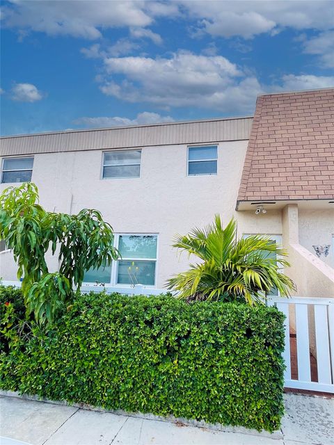 1505 NW 80th Ave F Margate FL 33063