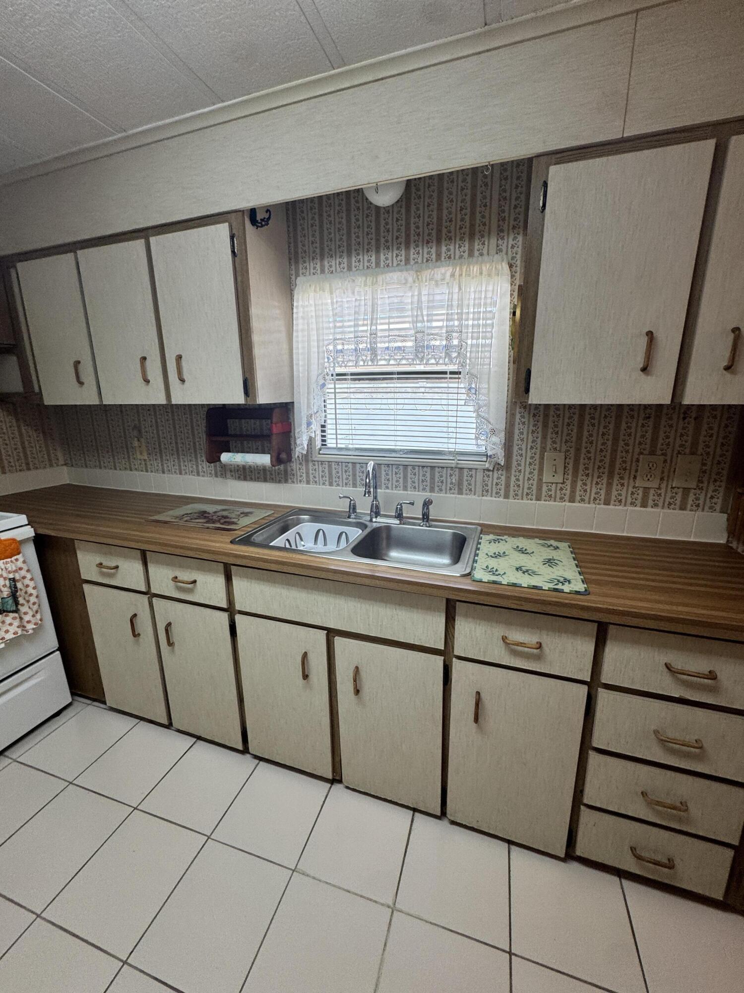 Spanish Lakes Country Club Village - Residential