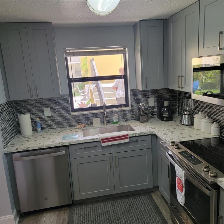 Town & Country Estates Co - Residential Lease