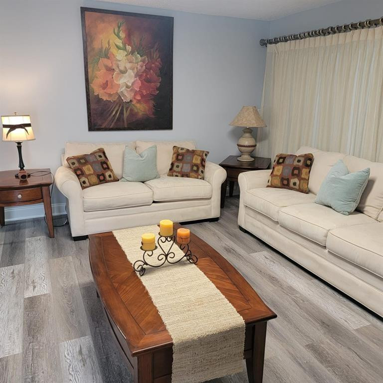 Town & Country Estates Co - Residential Lease