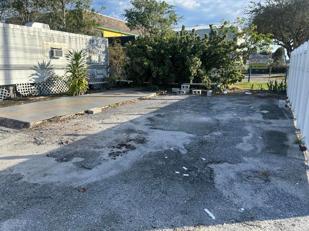 356 S Congress Avenue