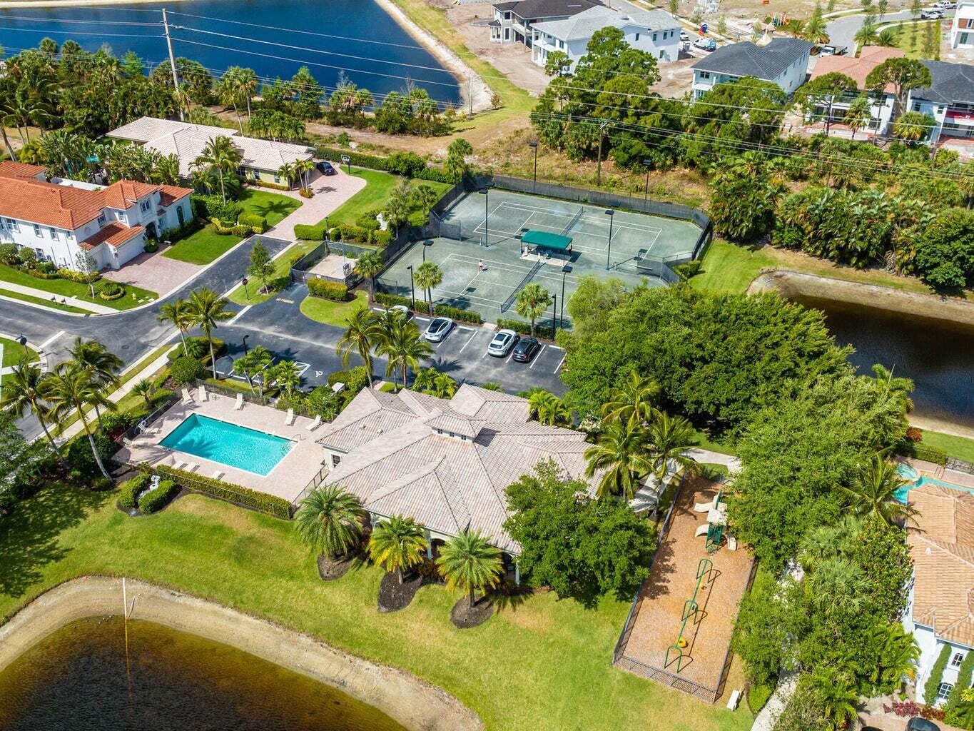 San Michelle - Residential