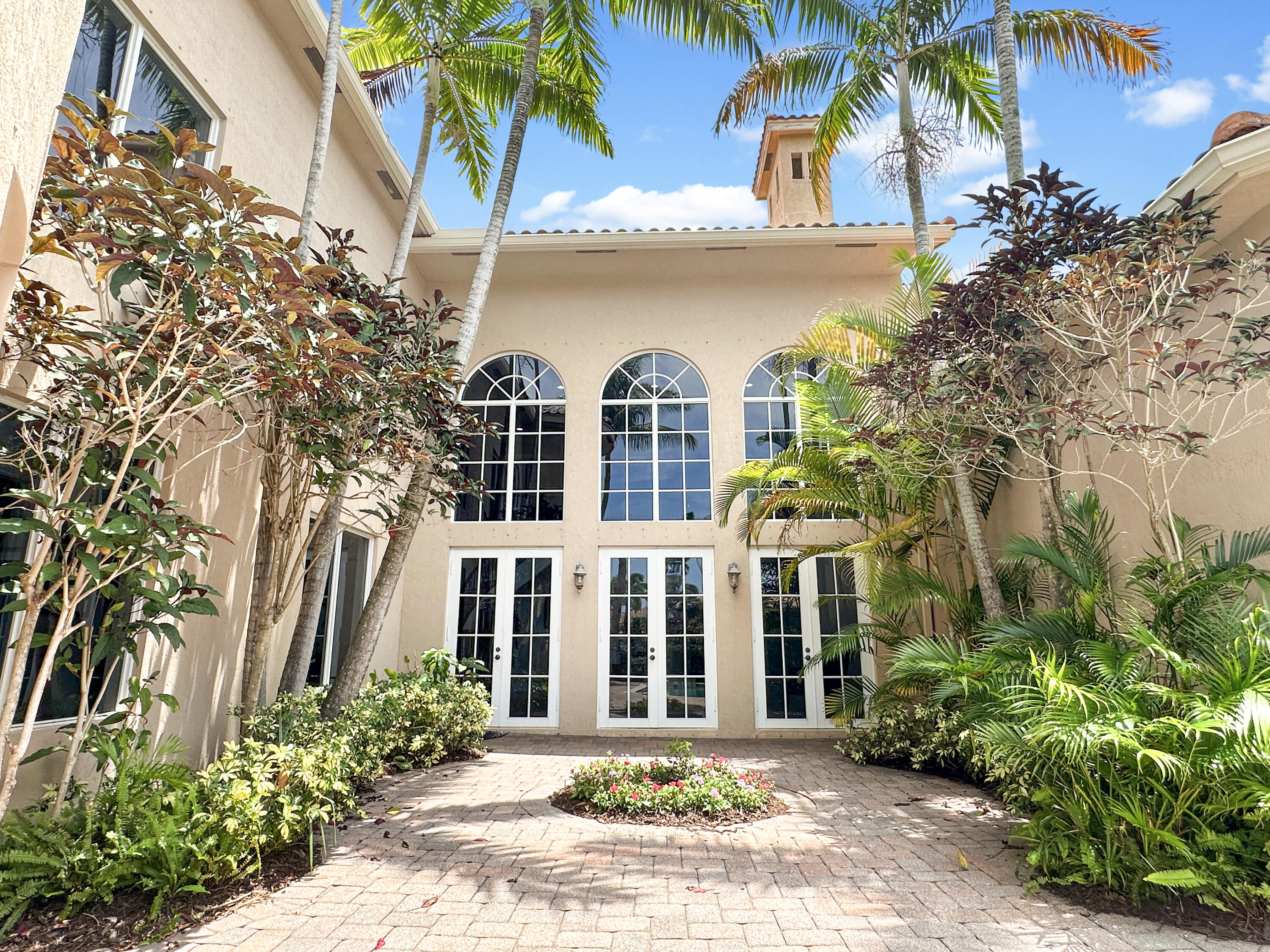 San Michelle - Residential