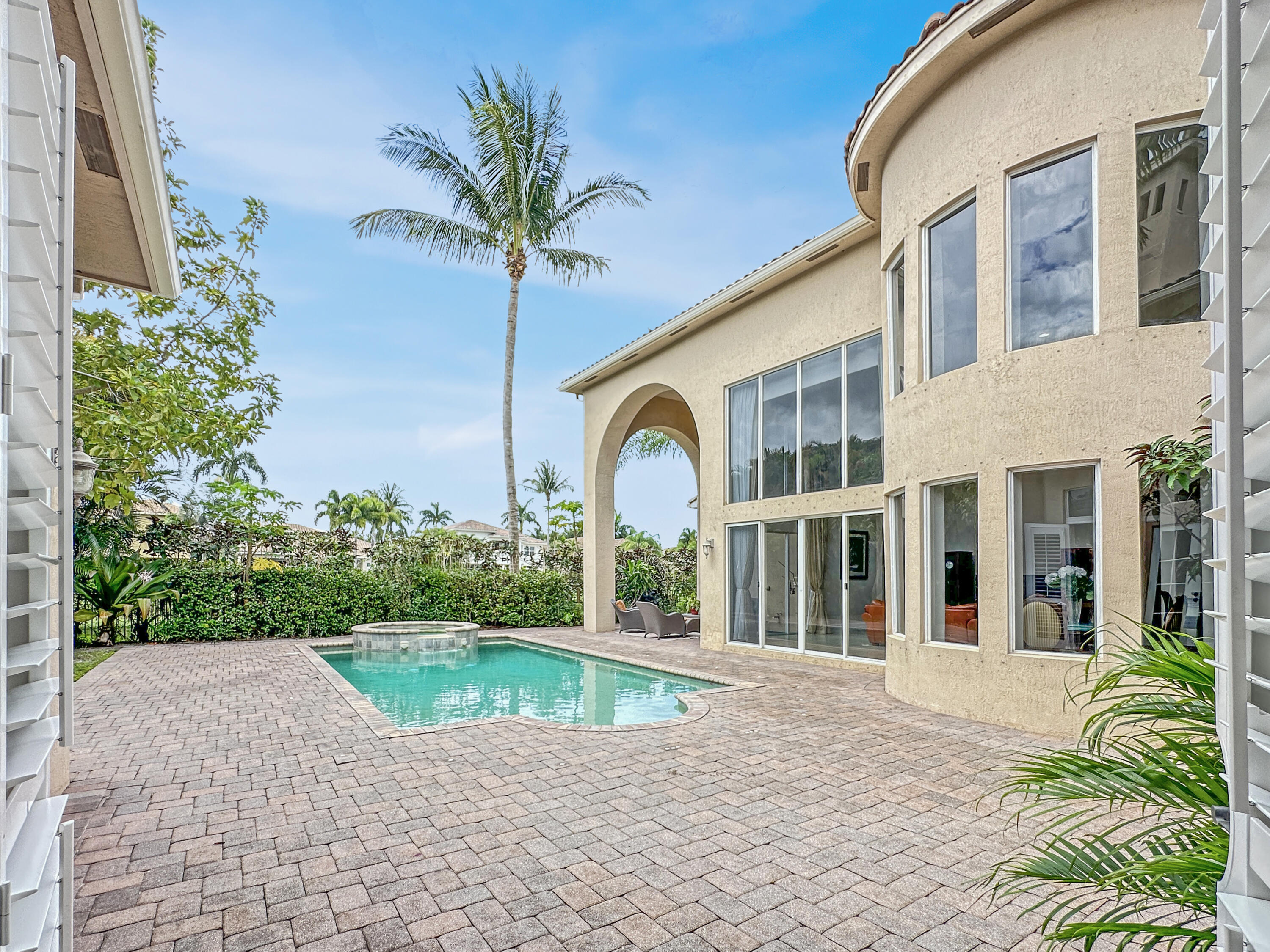 San Michelle - Residential