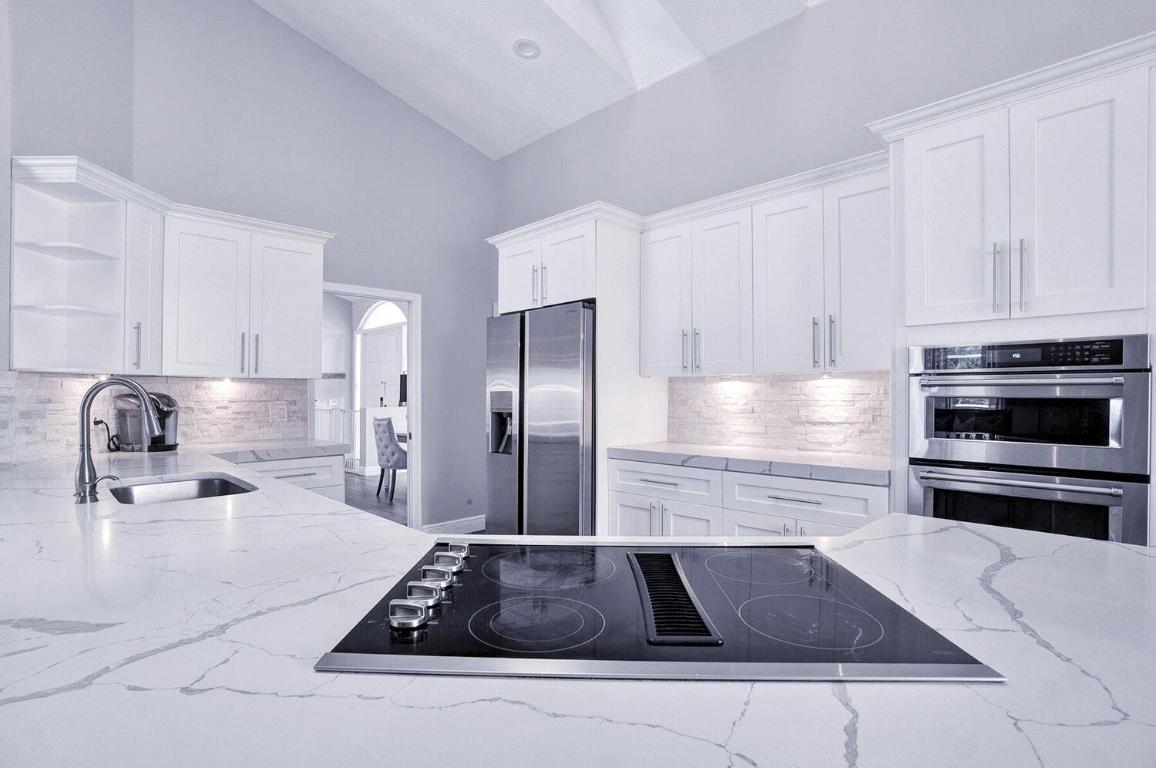 MEADOW WOOD OF THE LANDINGS AT WELLINGTO - Residential Lease