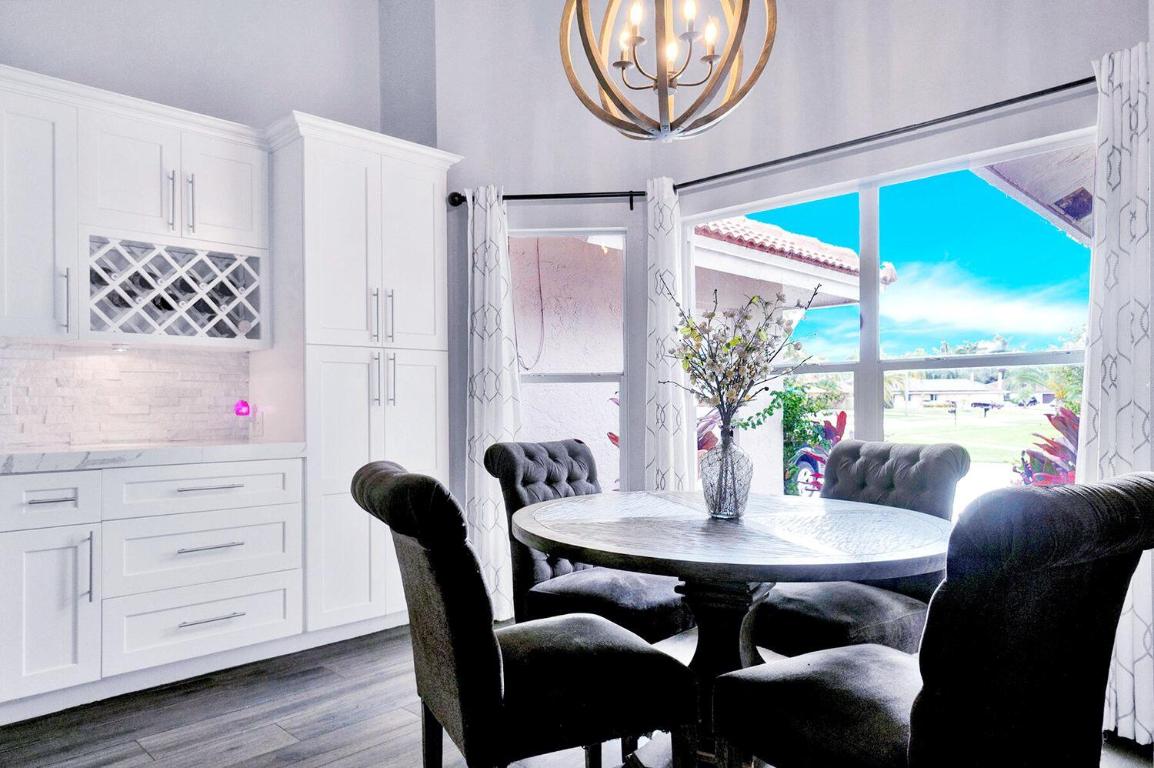 MEADOW WOOD OF THE LANDINGS AT WELLINGTO - Residential Lease