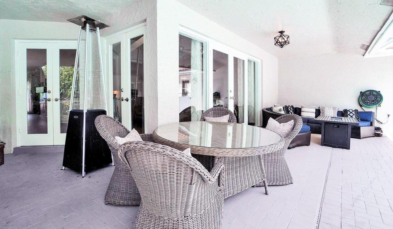 MEADOW WOOD OF THE LANDINGS AT WELLINGTO - Residential Lease