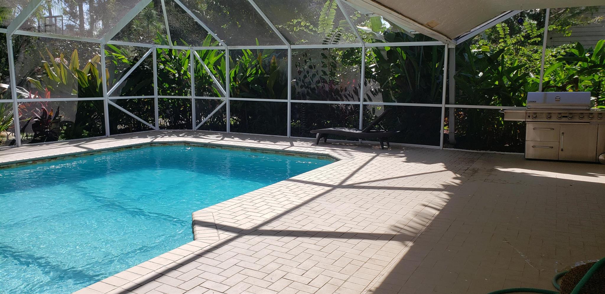 MEADOW WOOD OF THE LANDIN - Residential Lease