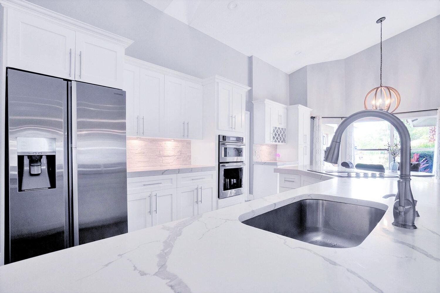 MEADOW WOOD OF THE LANDIN - Residential Lease