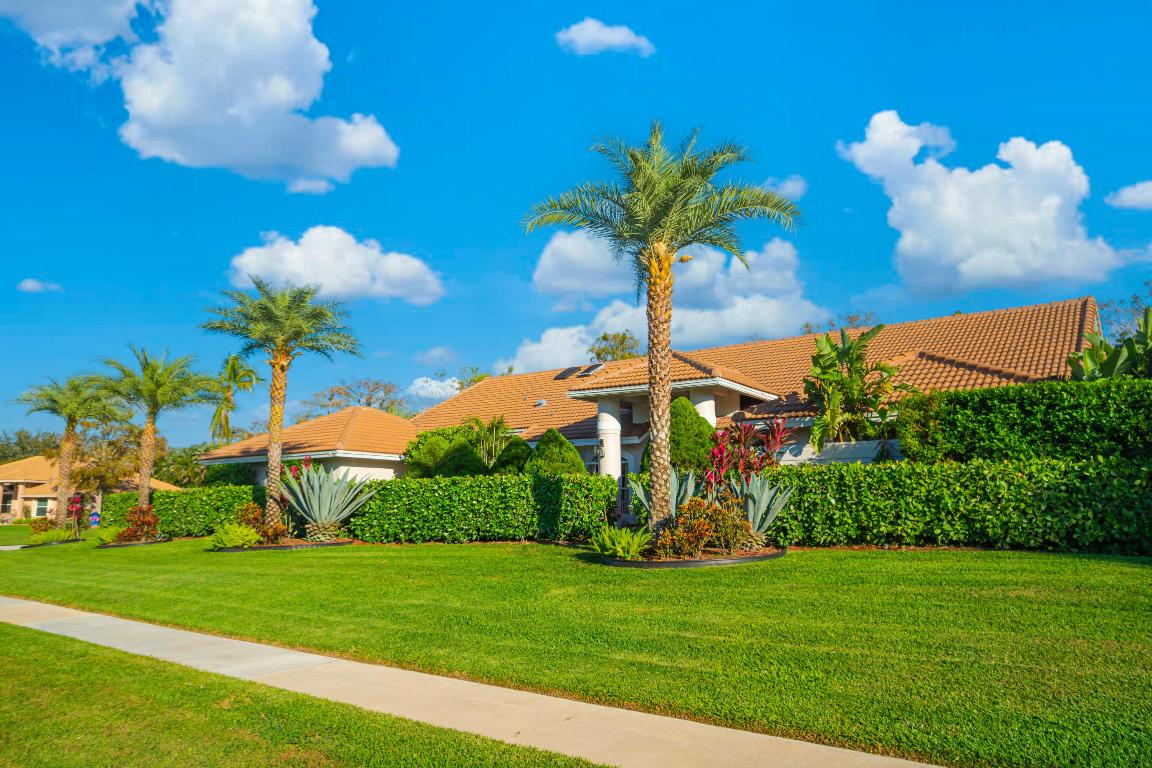 MEADOW WOOD OF THE LANDINGS AT WELLINGTO - Residential Lease