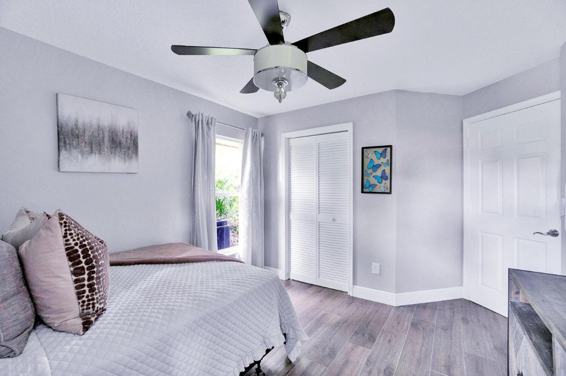 MEADOW WOOD OF THE LANDINGS AT WELLINGTO - Residential Lease