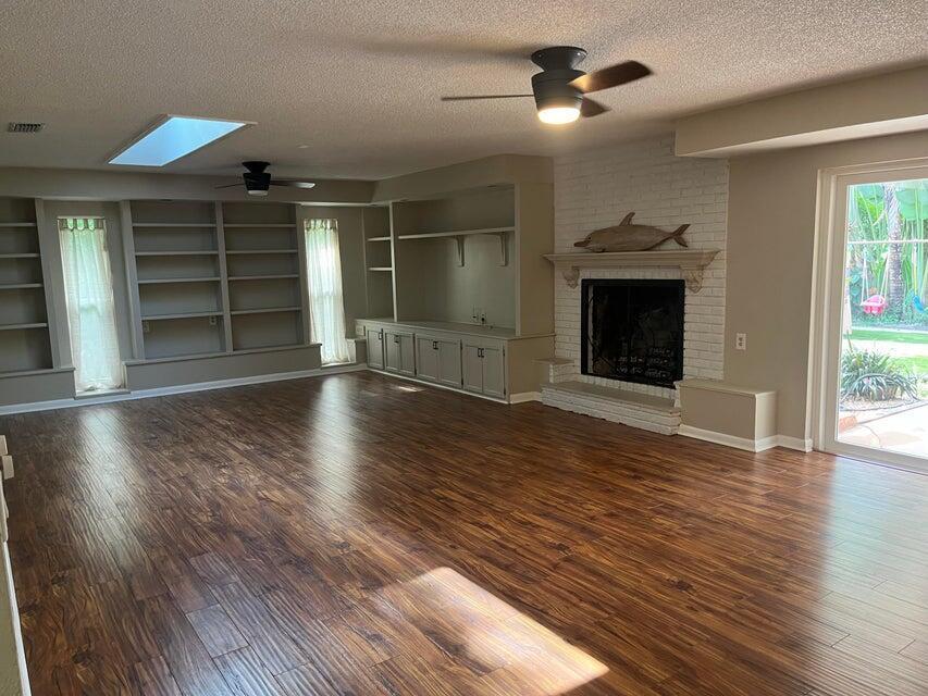BOBBI J SUBDIVISION - Residential Lease
