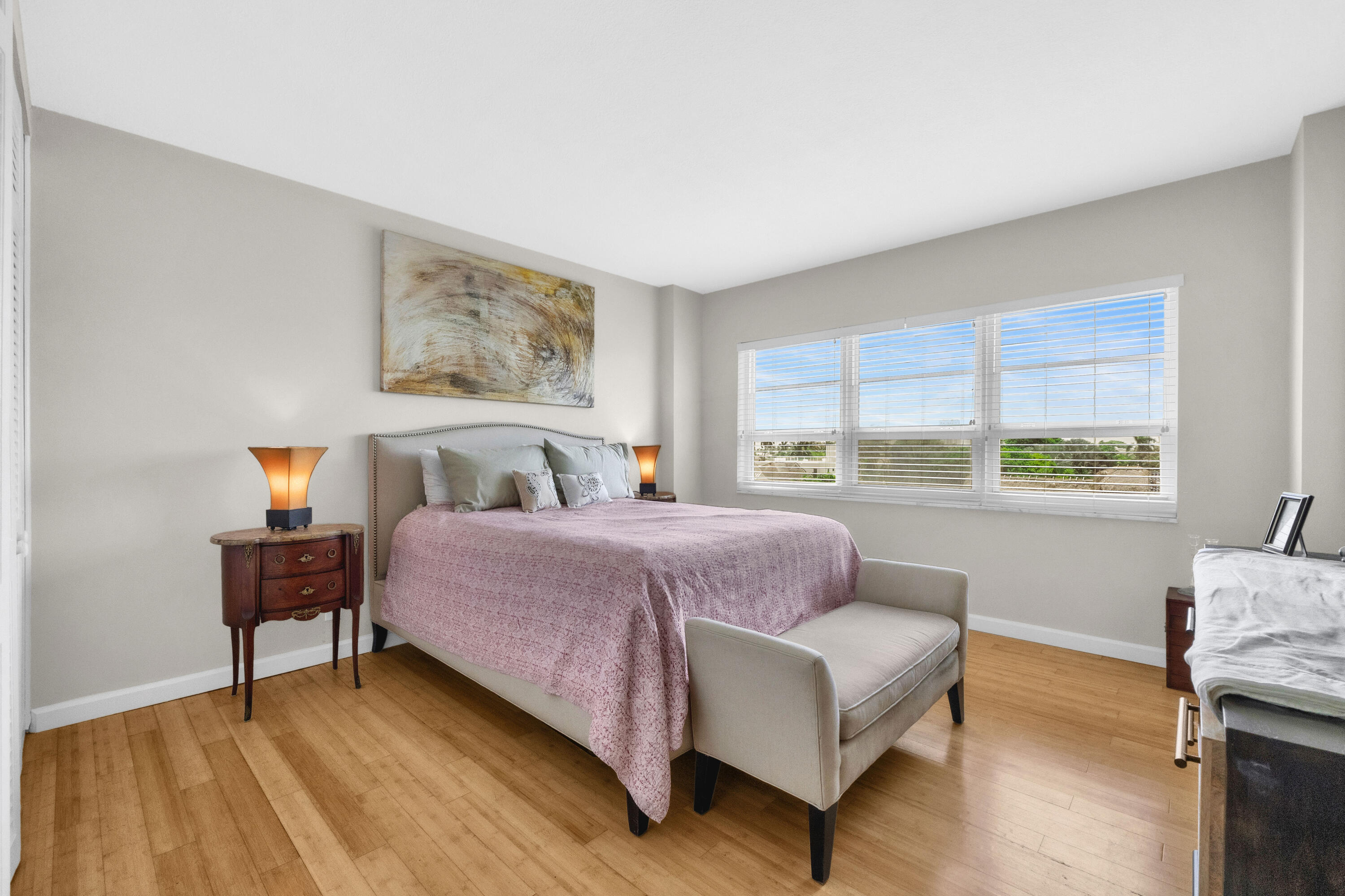 MARINE TOWER CONDO - Residential