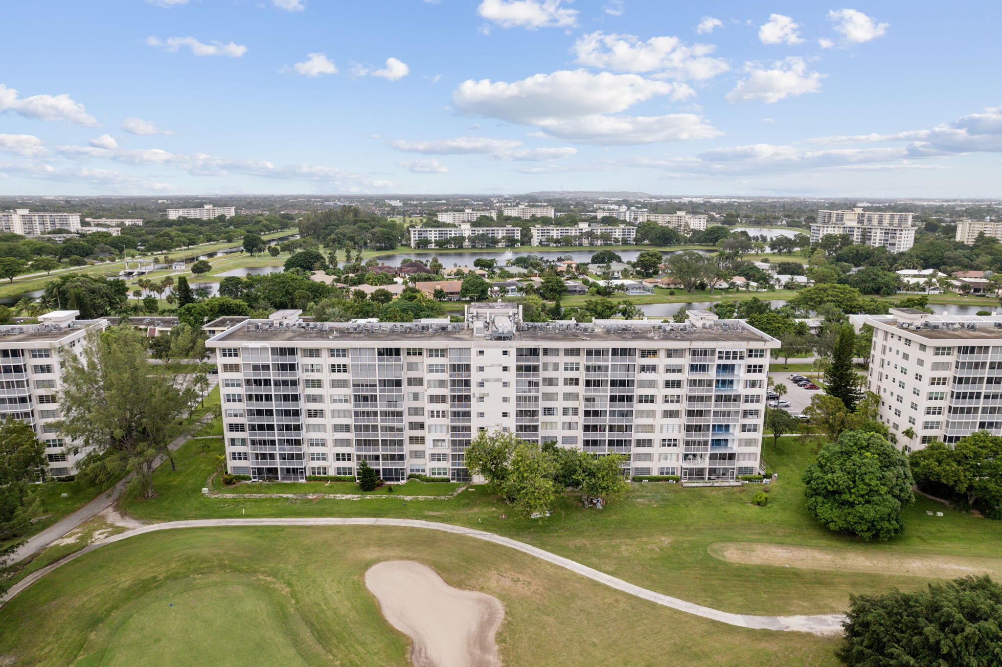 NO 10 PALM-AIRE COUNTRY C - Residential Lease