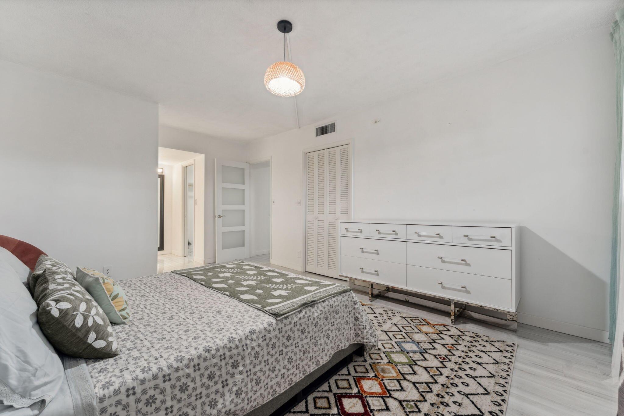 NO 10 PALM-AIRE COUNTRY C - Residential Lease