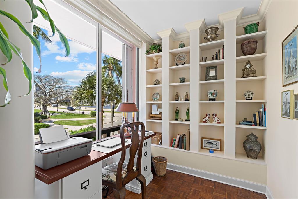 SOUTHLAKE CONDOMINIUM - Residential