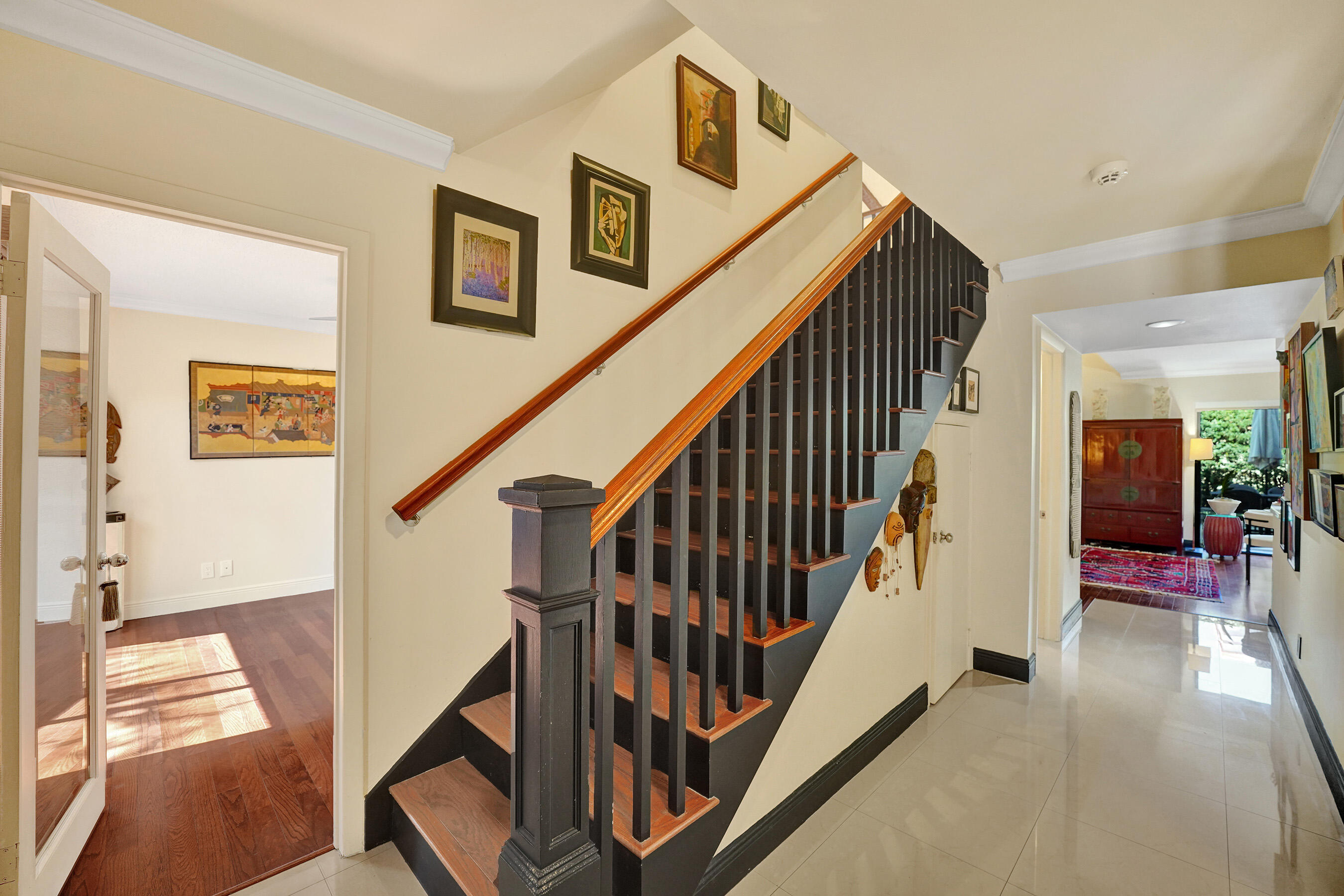 TOWNHOUSES OF EMERALD HILLS - Residential