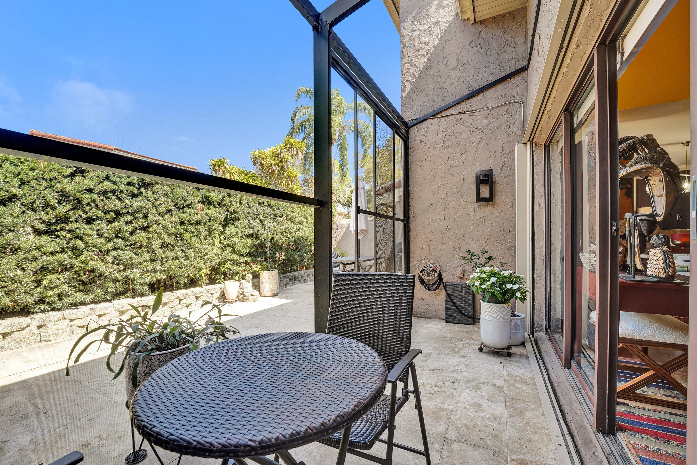 TOWNHOUSES OF EMERALD HILLS - Residential