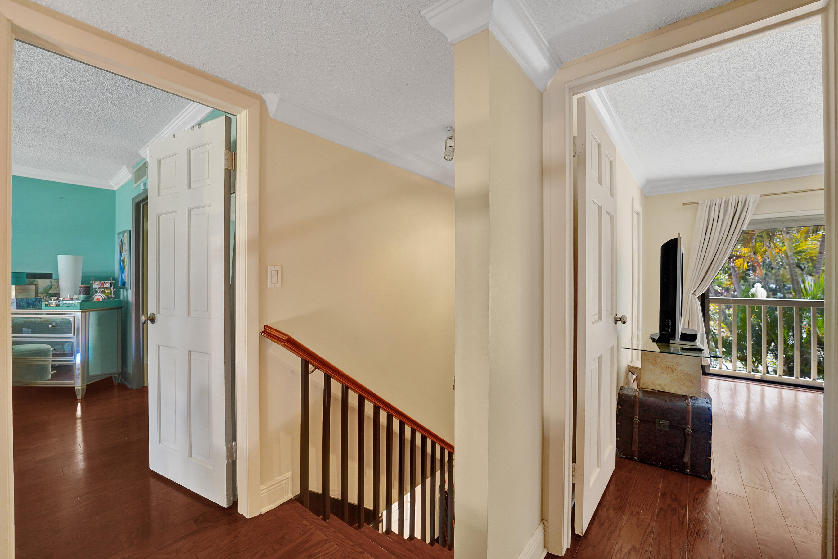 TOWNHOUSES OF EMERALD HILLS - Residential