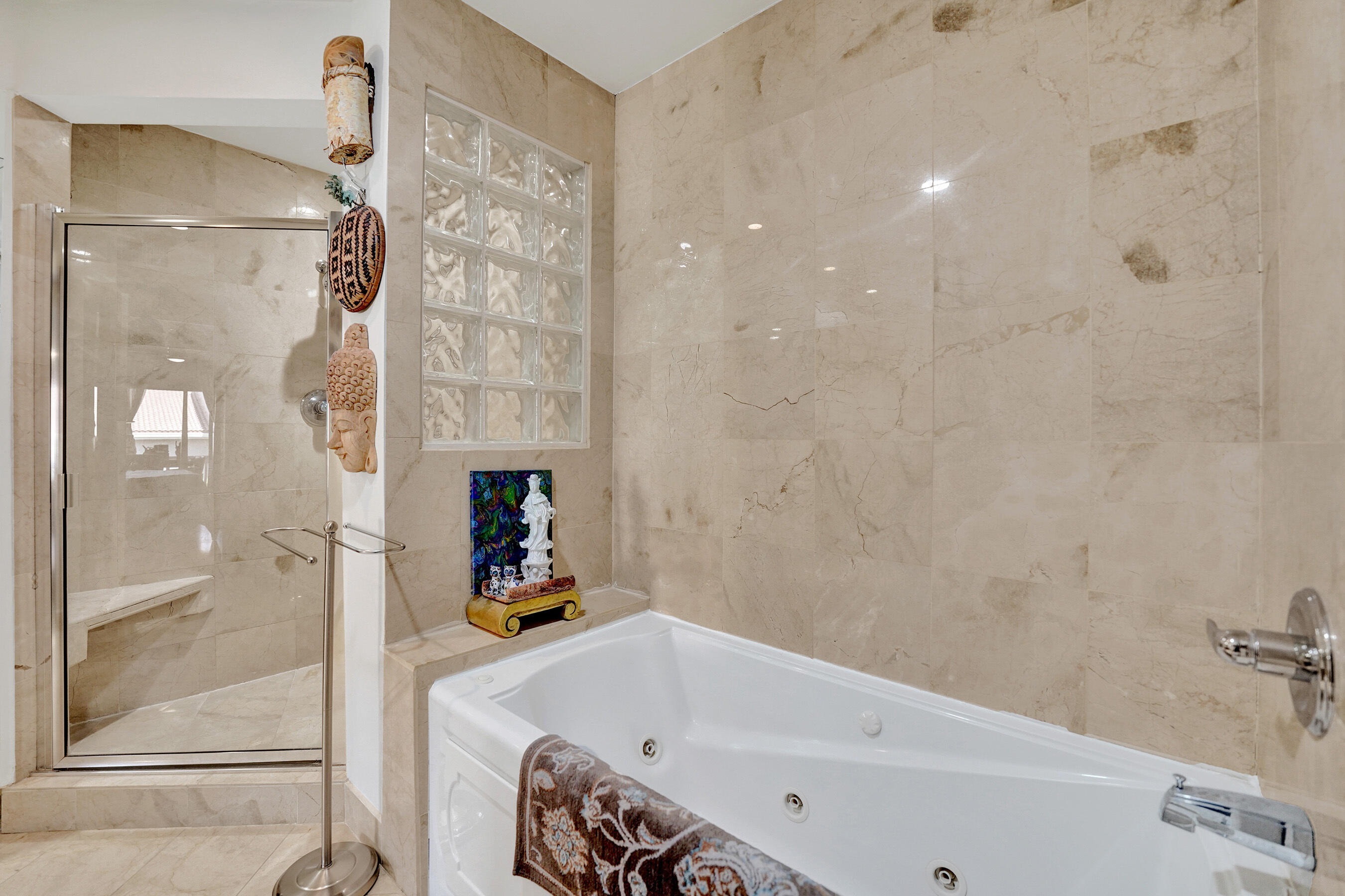 TOWNHOUSES OF EMERALD HILLS - Residential