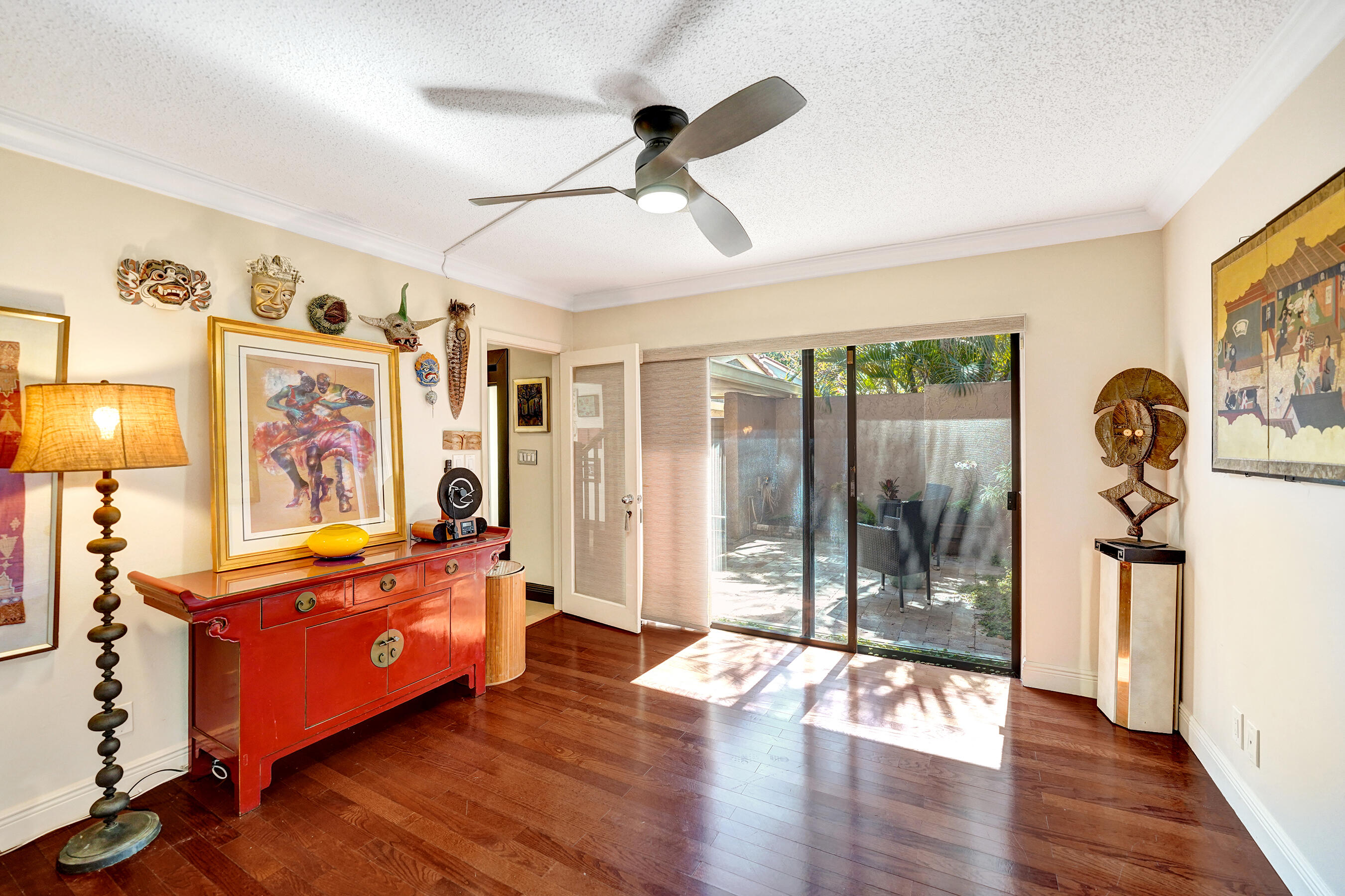 TOWNHOUSES OF EMERALD HILLS - Residential