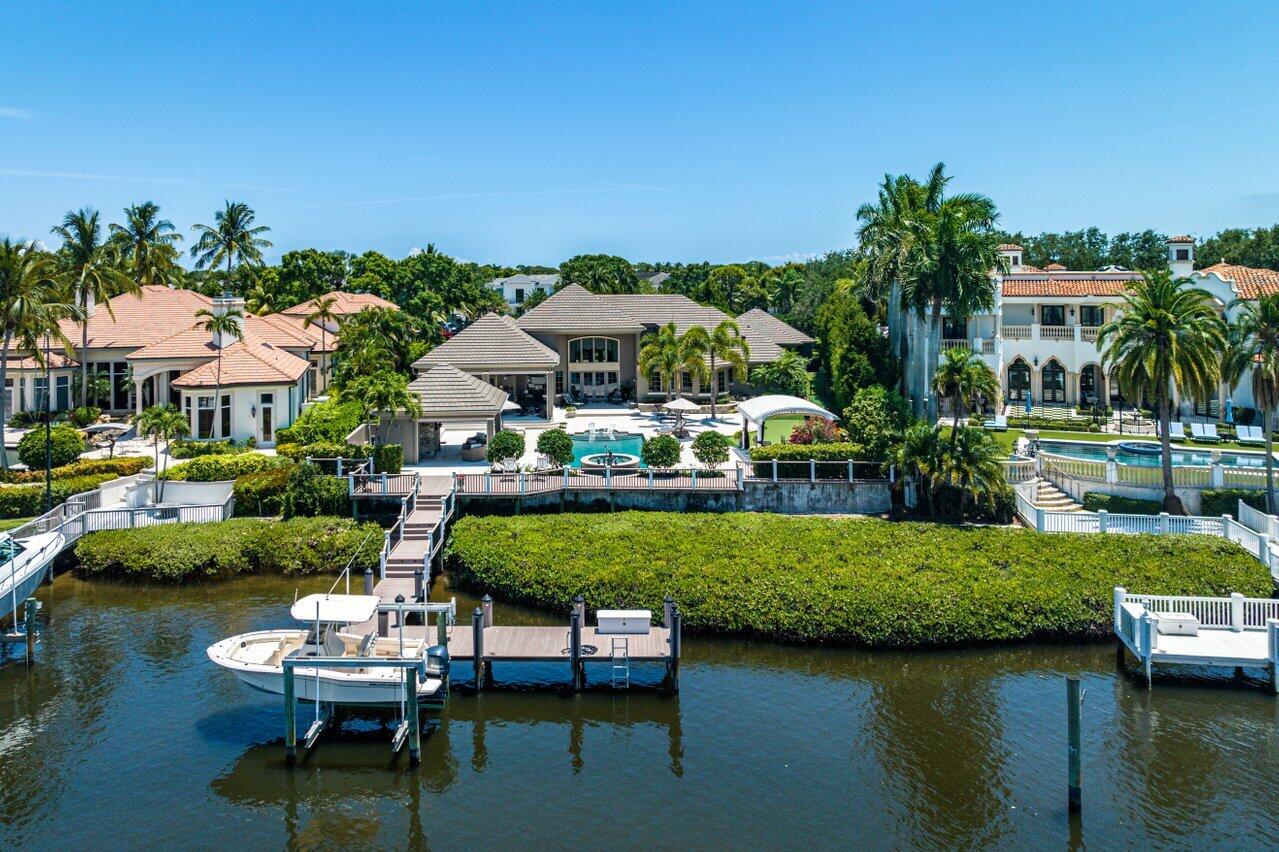 ADMIRALS COVE PAR E - Residential