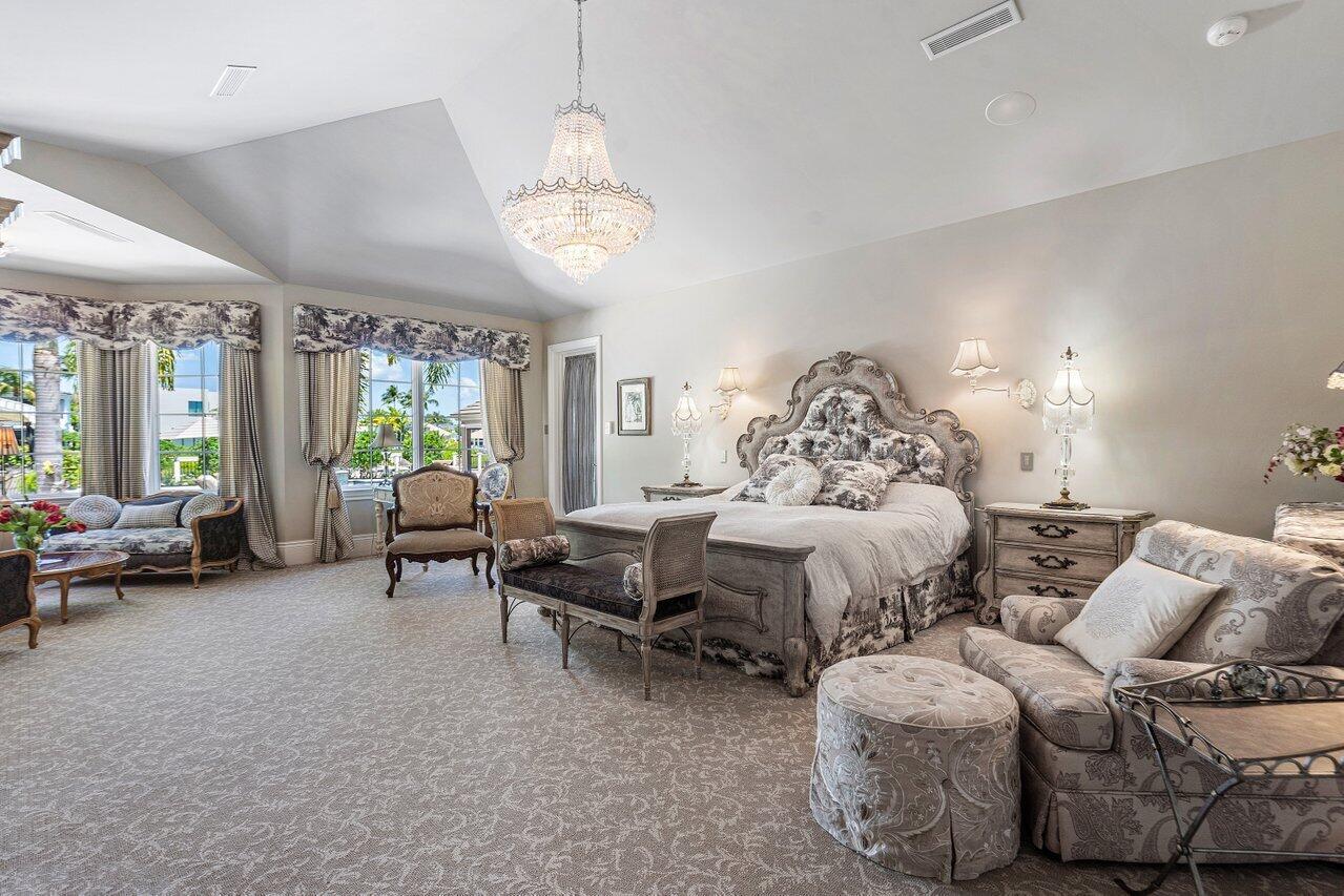 ADMIRALS COVE PAR E - Residential