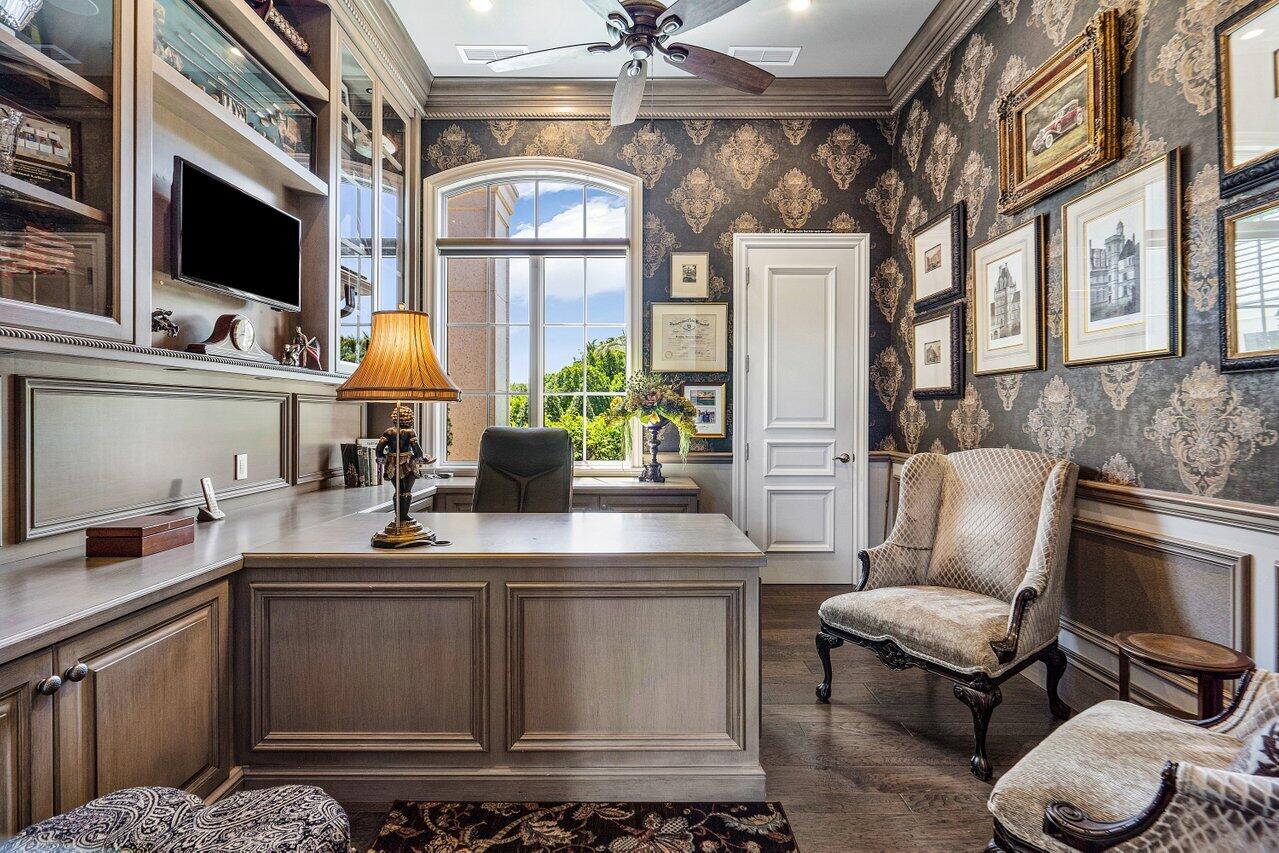 ADMIRALS COVE PAR E - Residential